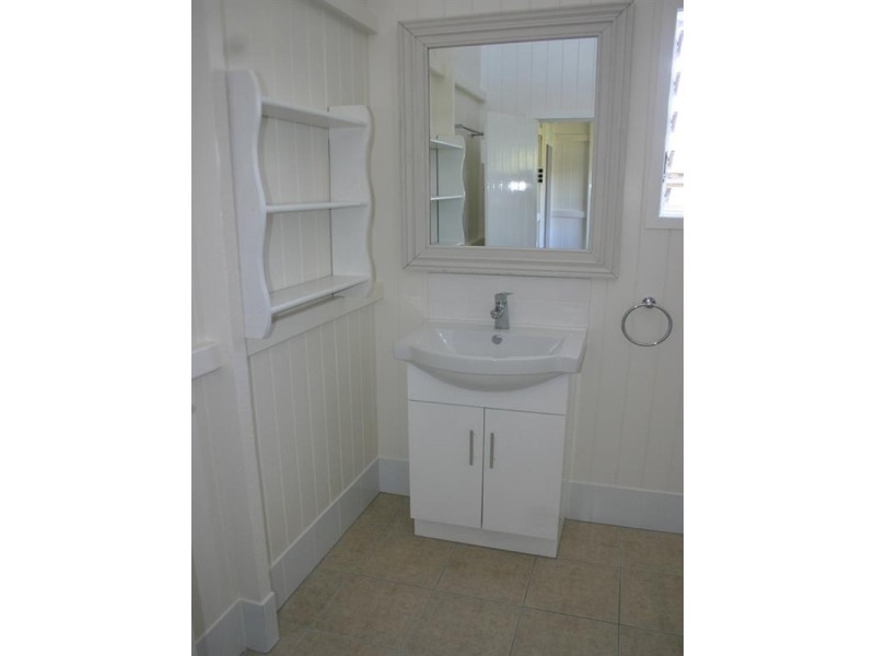 11 Dover Street, Wilston QLD 4051