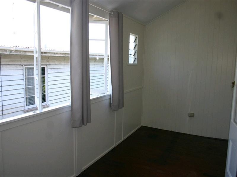 11 Dover Street, Wilston QLD 4051