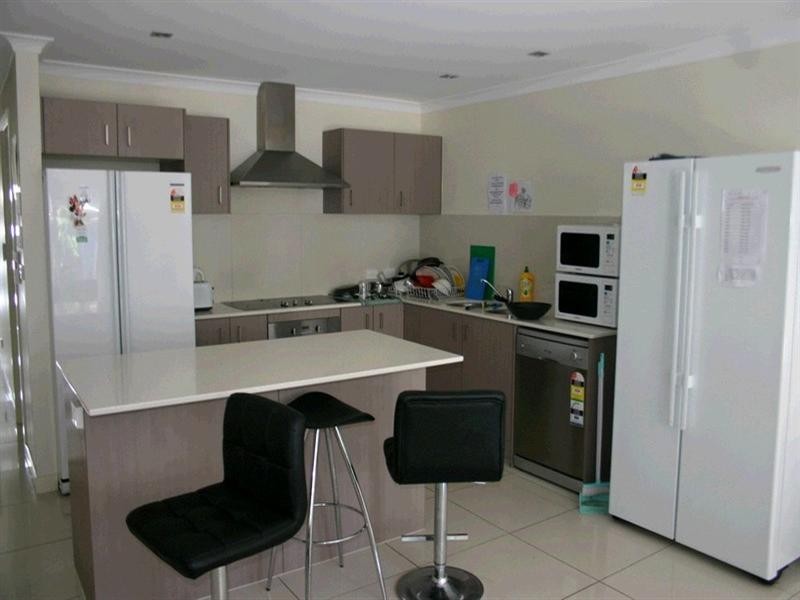 Rm 2/6a Lucy Street, Albion QLD 4010