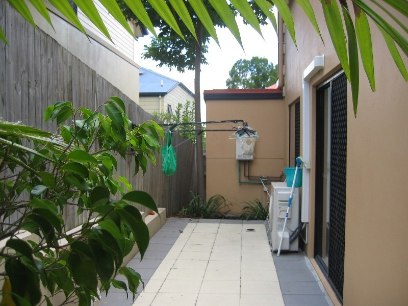 4/23 Abuklea Street, Wilston QLD 4051