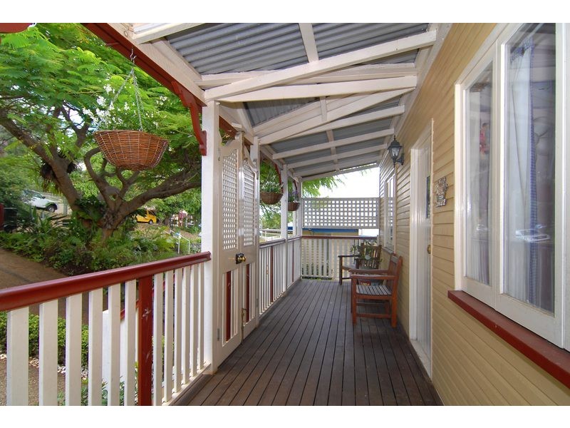 16 Plymouth Street, Alderley QLD 4051