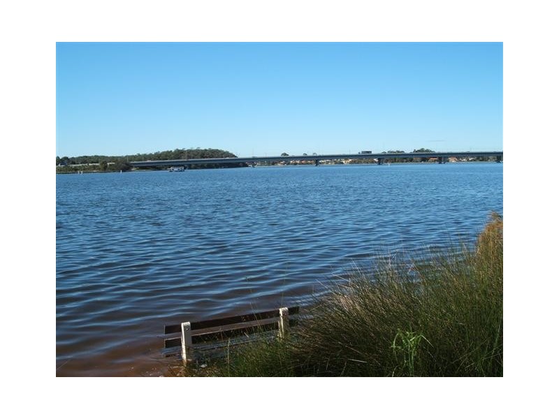 24 Crest Avenue, Mount Pleasant WA 6153