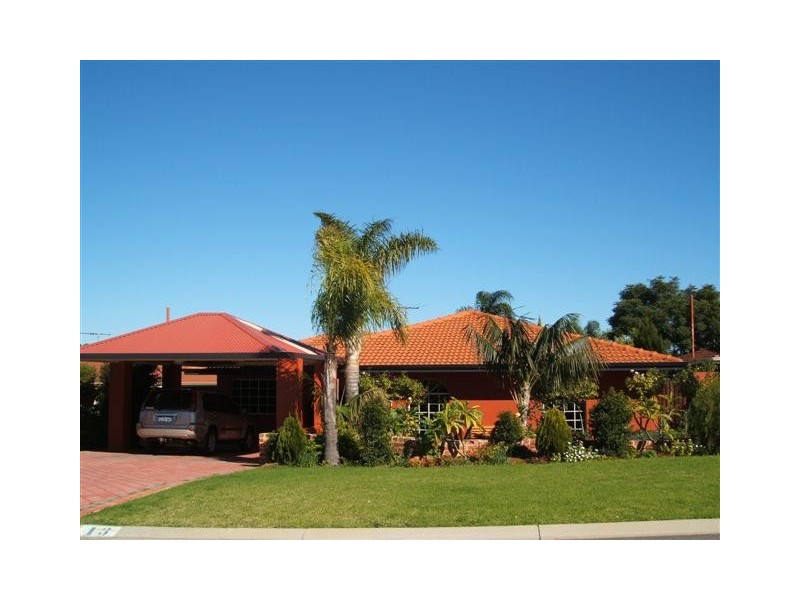 13 Coatelan Drive, Stirling WA 6021