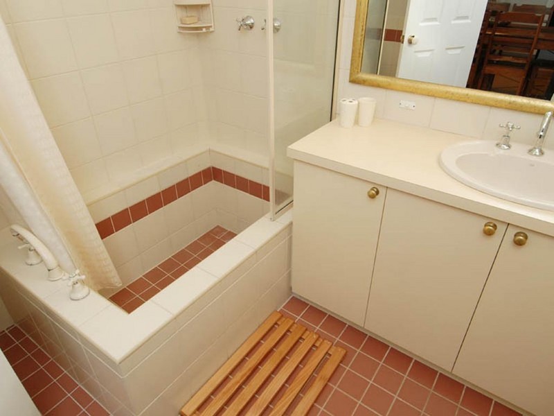 1/66 Flinders Street, Yokine WA 6060