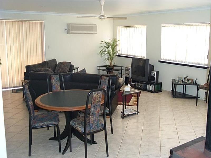 15 Hartfield Way, Westminster WA 6061