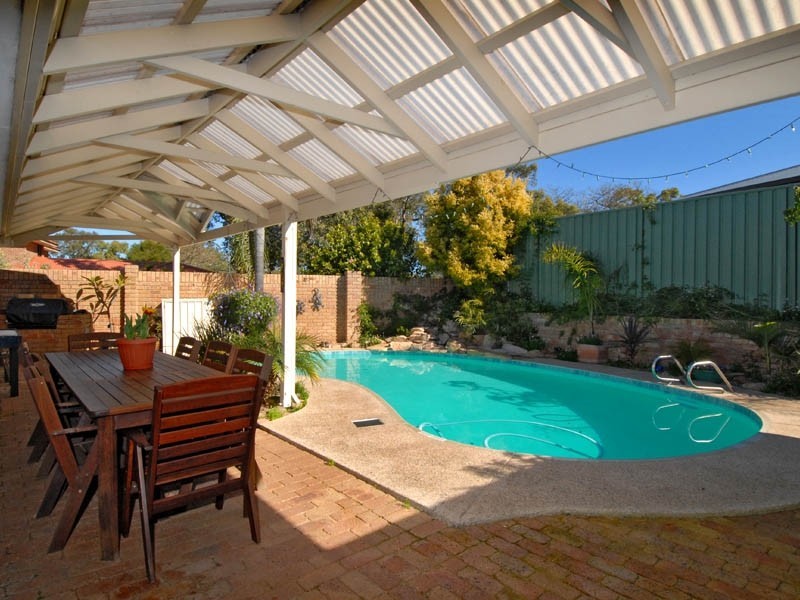 2 Pillapai Court, Kingsley WA 6026