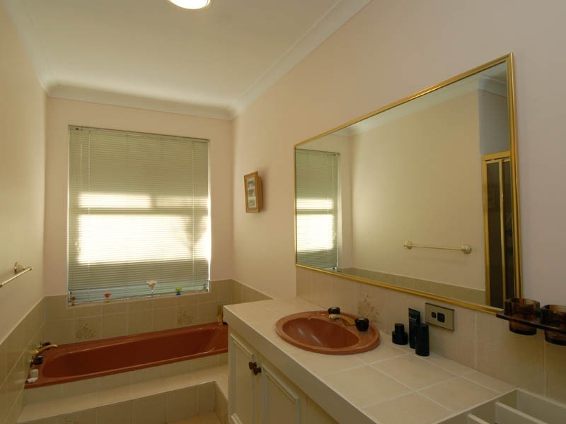 2 Pillapai Court, Kingsley WA 6026