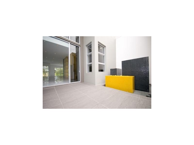 Lot 5 The Boulevard, Benowa QLD 4217