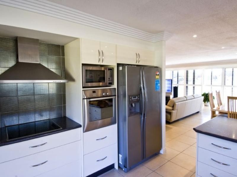 45 Markeri Street, Mermaid Waters QLD 4218