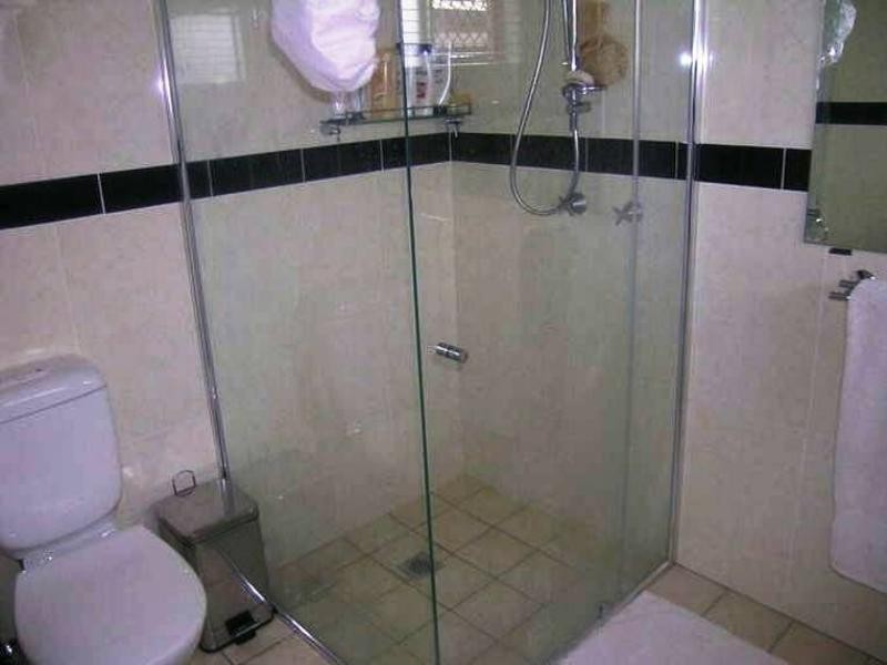 45 Markeri Street, Mermaid Waters QLD 4218