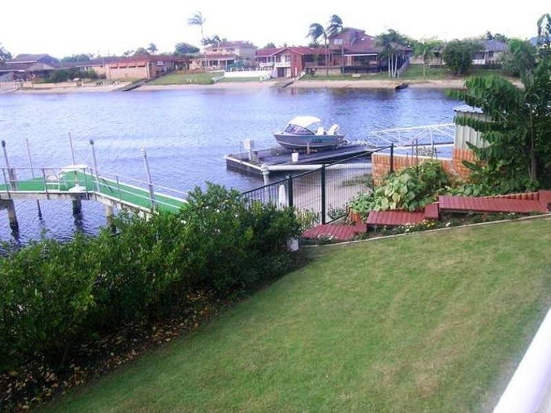 45 Markeri Street, Mermaid Waters QLD 4218