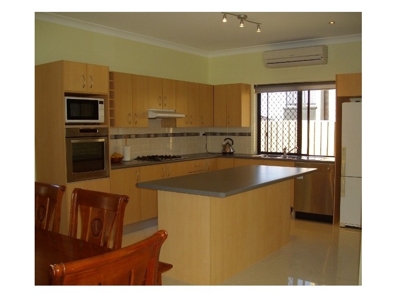 Varsity Lakes QLD 4227