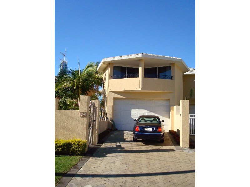 41 Sunrise Boulevard, Surfers Paradise QLD 4217