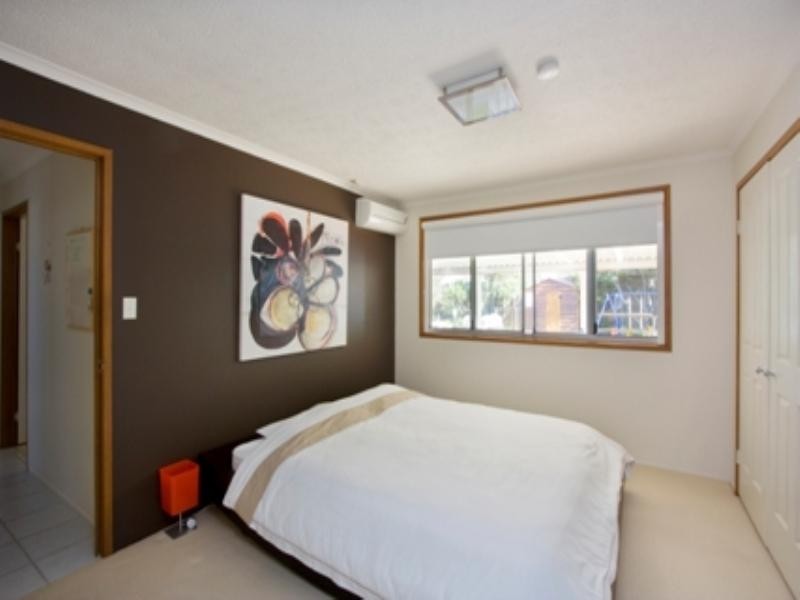 Broadbeach Waters QLD 4218