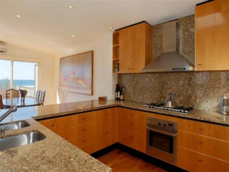 237 Hedges Avenue, Mermaid Beach QLD 4218