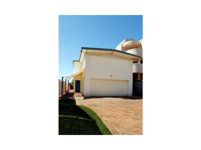 237 Hedges Avenue, Mermaid Beach QLD 4218