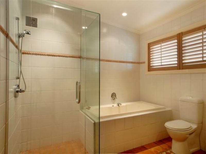 237 Hedges Avenue, Mermaid Beach QLD 4218