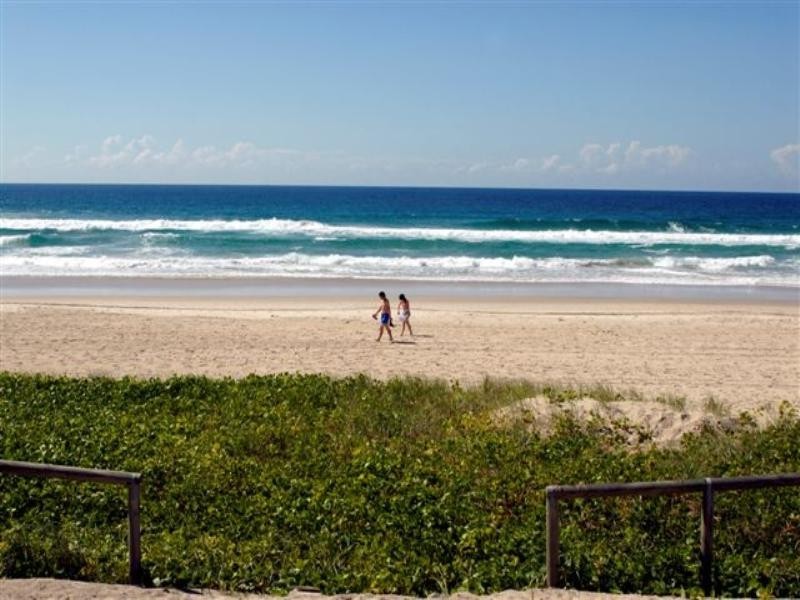 237 Hedges Avenue, Mermaid Beach QLD 4218