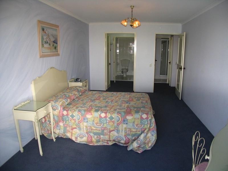 66 ‘Silverton’, 2940 Gold Coast Highway, Surfers Paradise QLD 4217