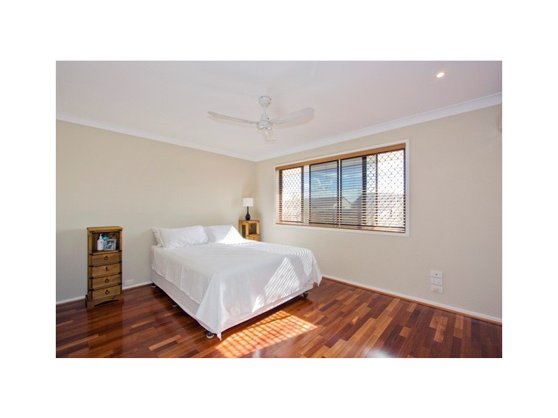 1 ‘Saint Agnes’, 7 Aquila Court, Mermaid Waters QLD 4218