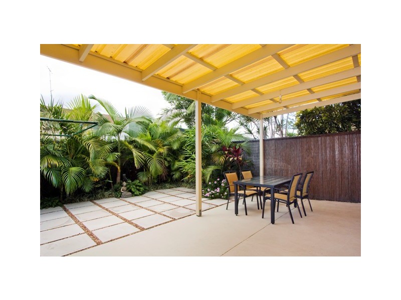 1 ‘Saint Agnes’, 7 Aquila Court, Mermaid Waters QLD 4218