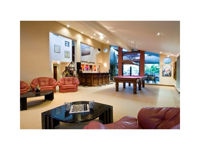 34 Norseman Court, Main Beach QLD 4217