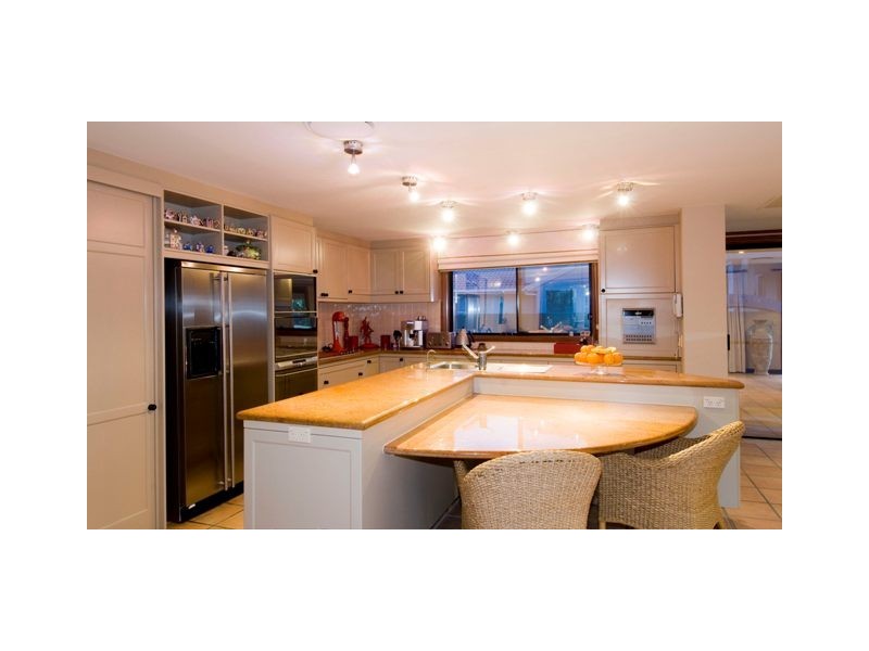 34 Norseman Court, Main Beach QLD 4217