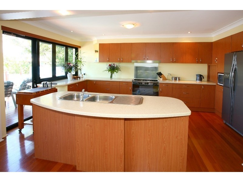 66 Boomerang Crescent, Sorrento QLD 4217