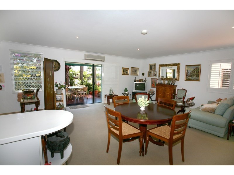 66 Boomerang Crescent, Sorrento QLD 4217