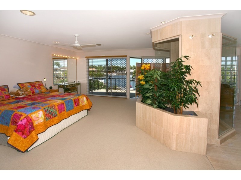 66 Boomerang Crescent, Sorrento QLD 4217