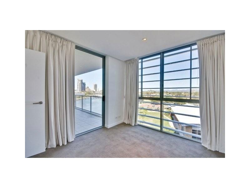 1401 ‘Freshwater Point’, 33 T E Peters Drive, Broadbeach QLD 4218
