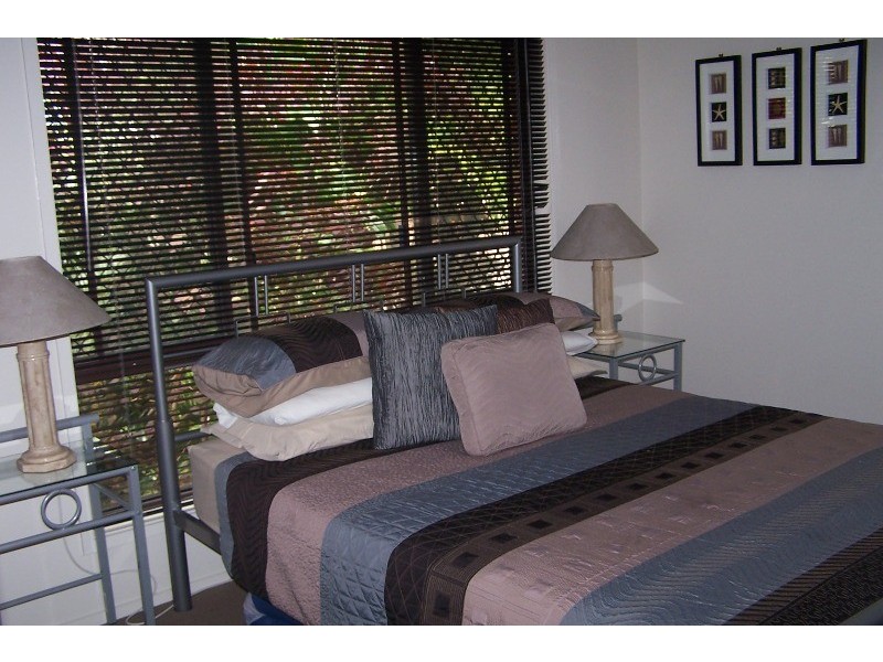 90 Albatross Avenue, Mermaid Beach QLD 4218