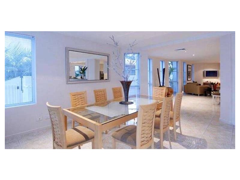 Isle Of Capri QLD 4217