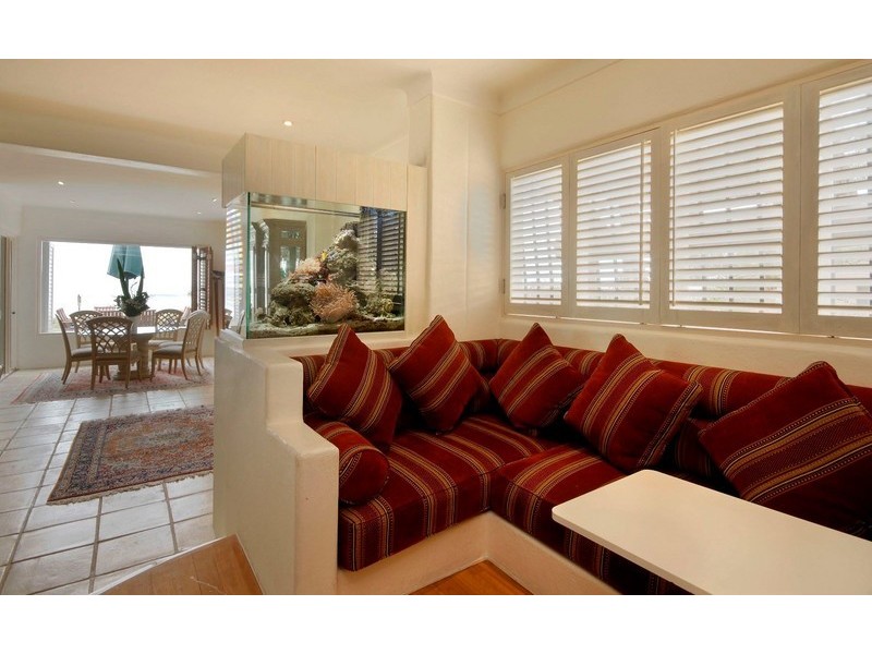 17 Hedges Avenue, Mermaid Beach QLD 4218