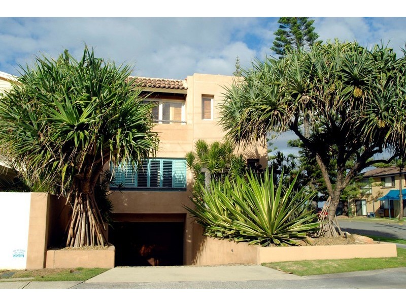 17 Hedges Avenue, Mermaid Beach QLD 4218