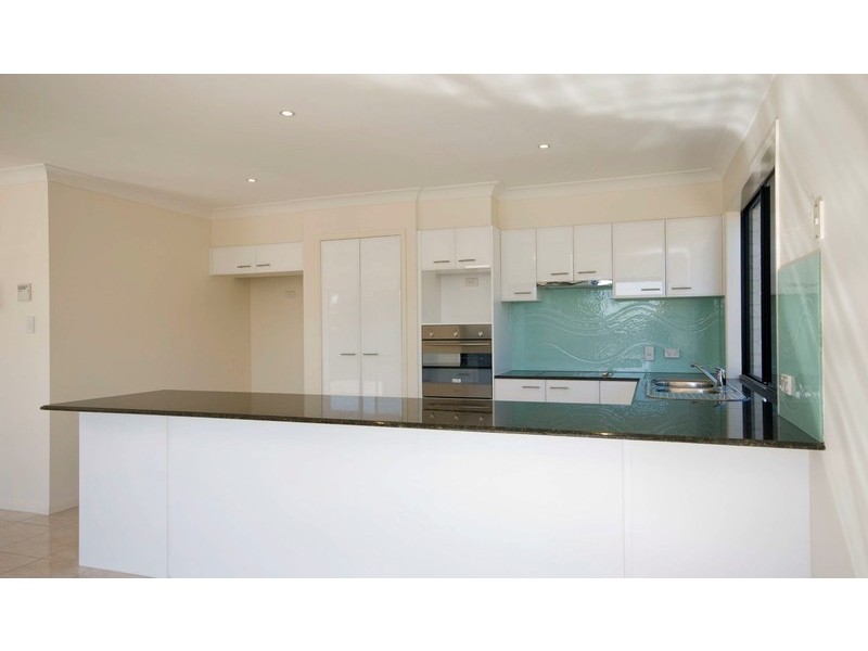 35 Merrimac Boulevard, Broadbeach Waters QLD 4218