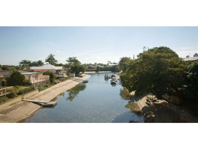 35 Merrimac Boulevard, Broadbeach Waters QLD 4218