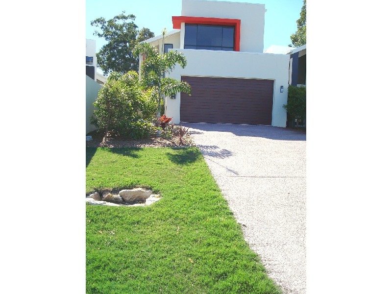 7023A Circa Vista Drive, Benowa QLD 4217