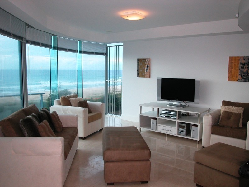 Broadbeach QLD 4218