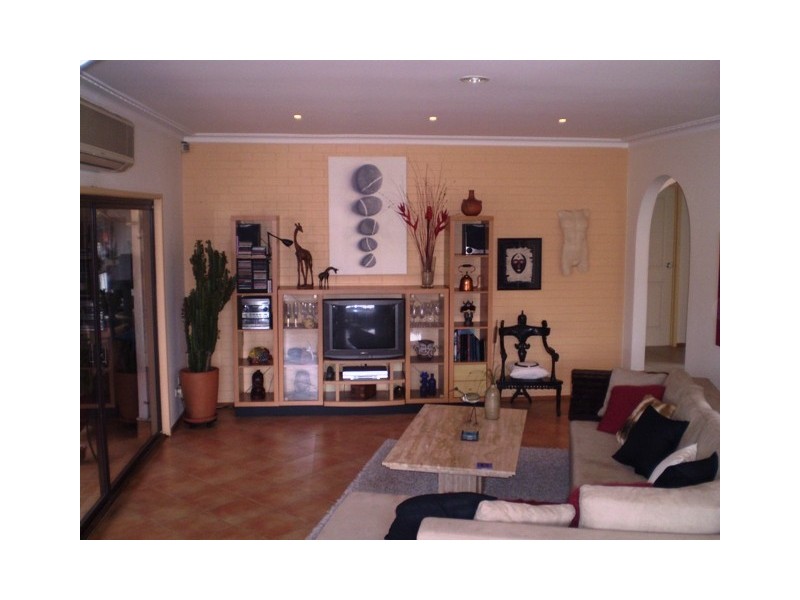 Broadbeach Waters QLD 4218