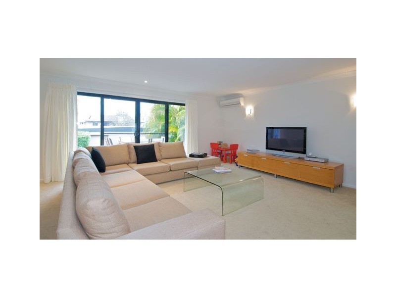 38 The Corso, Isle Of Capri QLD 4217