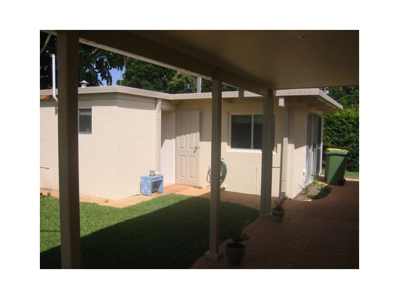 76 Savoy Drive, Broadbeach Waters QLD 4218