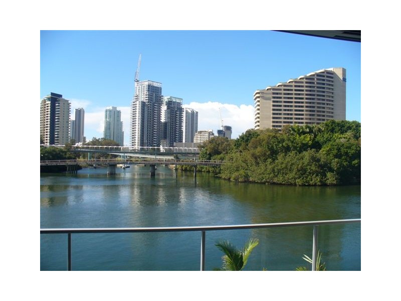 25 Miami Key, Broadbeach Waters QLD 4218