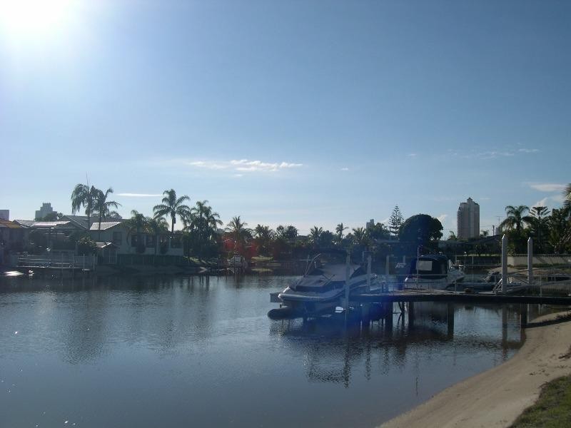 89 T E Peters Drive, Broadbeach Waters QLD 4218