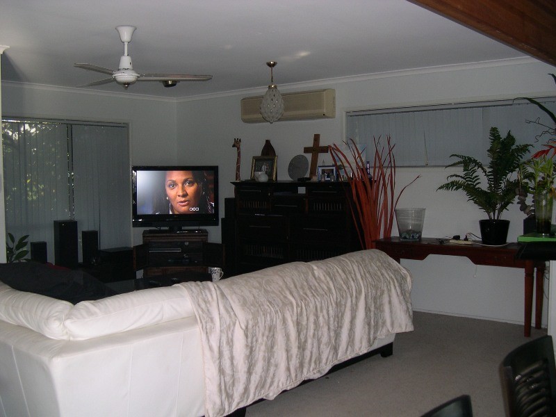 89 T E Peters Drive, Broadbeach Waters QLD 4218