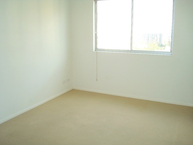 48/2894 Gold Coast Highway, Surfers Paradise QLD 4217