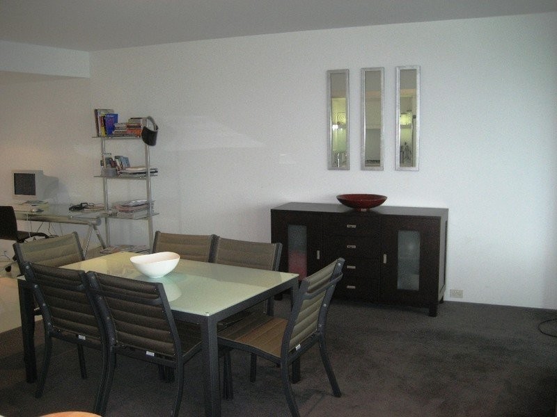 9 Hamilton Avenue, Surfers Paradise QLD 4217