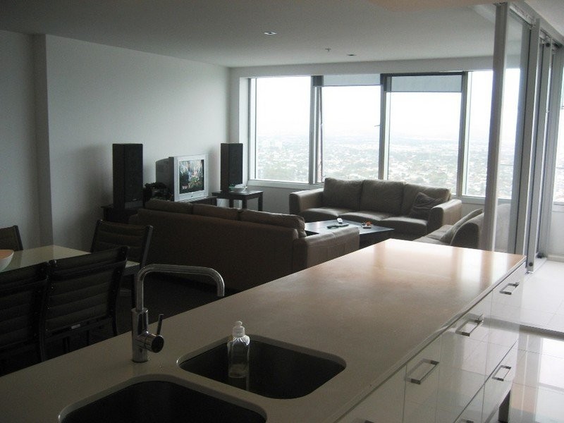 9 Hamilton Avenue, Surfers Paradise QLD 4217