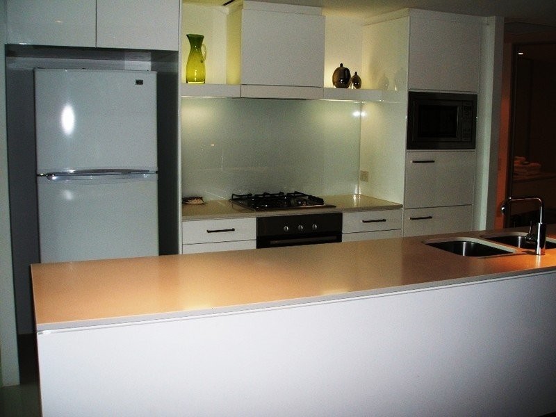 9 Hamilton Avenue, Surfers Paradise QLD 4217