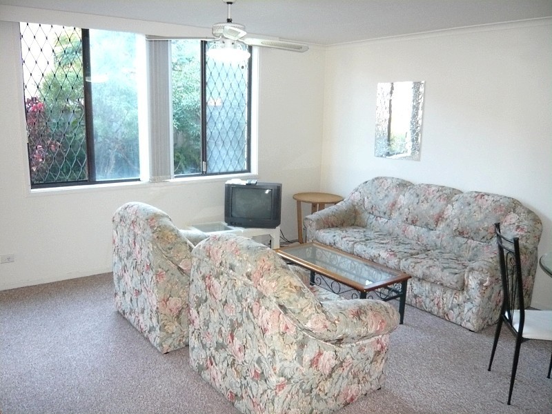 1/11 Jubilee Avenue, Broadbeach QLD 4218